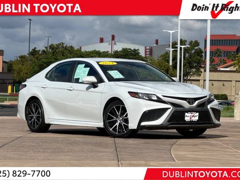 Certified 2024 Toyota Camry SE w/ Convenience Package FWD image 1
