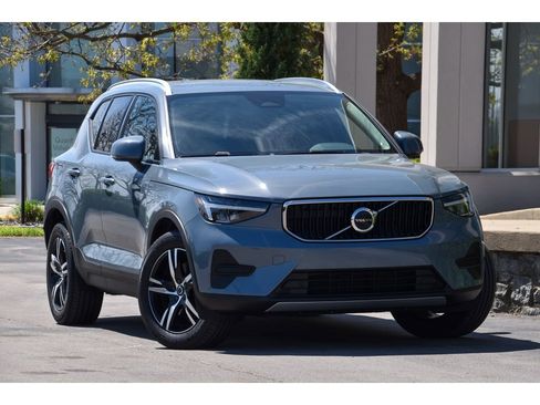 Certified 2023 Volvo XC40 B5 Core w/ Convenience Package AWD/4WD image 1