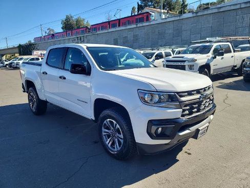 Used 2022 Chevrolet Colorado Z71 image 2