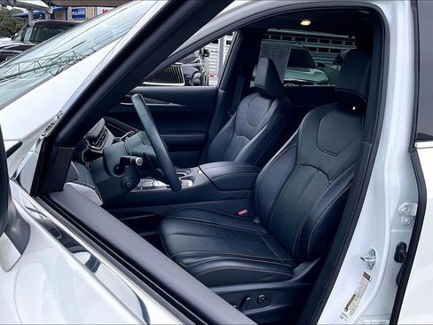 Certified 2025 INFINITI QX60 Luxe w/ Cargo Package FWD image 35
