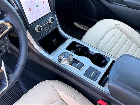 Certified 2024 Ford Edge SEL w/ Convenience Package AWD/4WD image 15