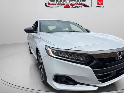 Used 2021 Honda Accord Sport image 2