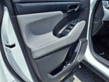 Used 2020 Toyota Highlander LE image 4