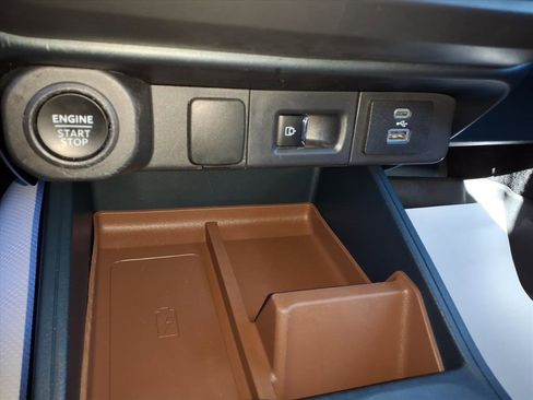 Used 2023 Ford Maverick Lariat w/ Lariat Luxury Package image 16