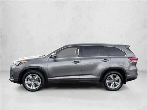 Used 2019 Toyota Highlander Limited image 4