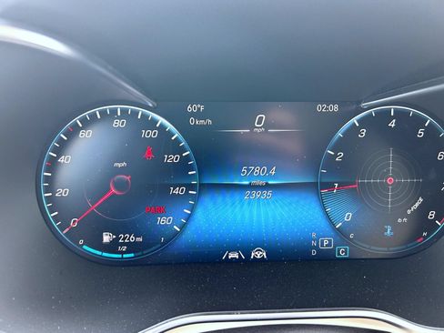 Used 2022 Mercedes-Benz GLC 300 4MATIC image 14