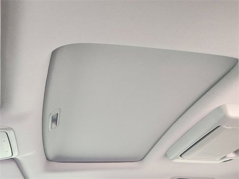 Certified 2023 Honda Odyssey Touring image 32