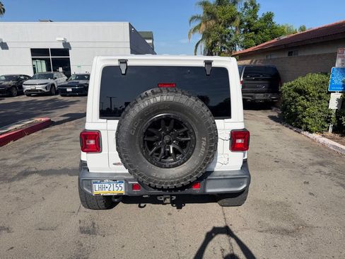 Used 2020 Jeep Wrangler Unlimited Sahara AWD/4WD image 12
