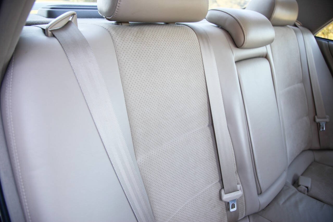 Used 2001 Lexus IS 300 w/ Leather Trim Pkg RWD image 59