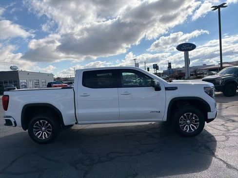Used 2023 GMC Sierra 1500 AT4 image 4