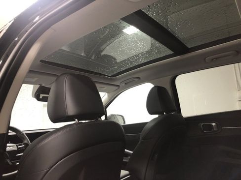 New 2026 Kia Sorento S image 18