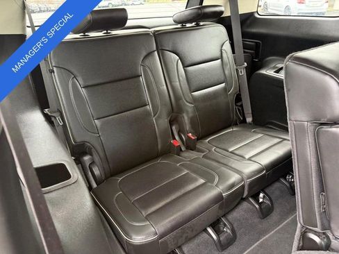 Used 2023 GMC Acadia Denali AWD/4WD image 11