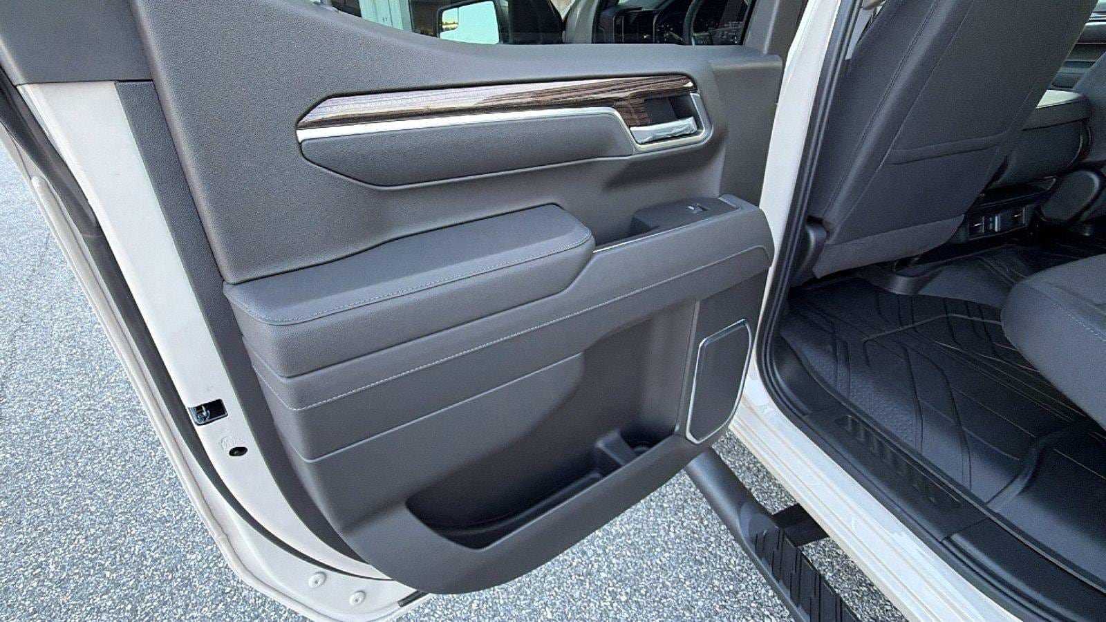 New 2026 Chevrolet Silverado 1500 RST w/ RST Select Package RWD image 18