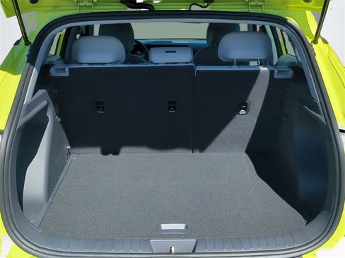 New 2026 Hyundai Kona SE image 14