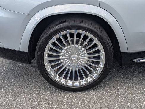 Used 2023 Mercedes-Benz Maybach GLS 600 4MATIC image 10