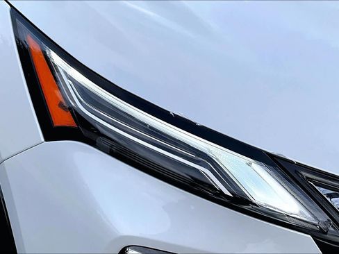 New 2026 Nissan Rogue Platinum image 13