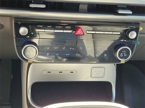 New 2026 Hyundai Ioniq 9 SEL image 11