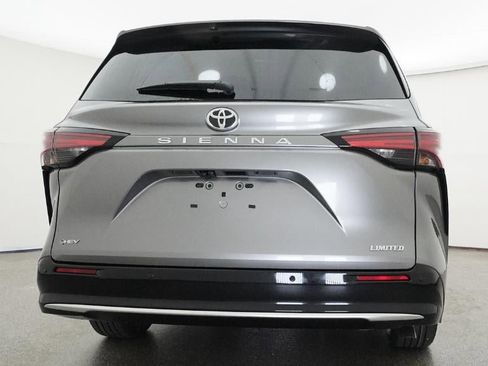 New 2026 Toyota Sienna Limited FWD image 23