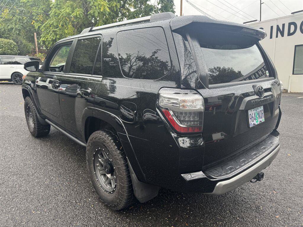 Used 2018 Toyota 4Runner TRD Off-Road Premium AWD/4WD image 4