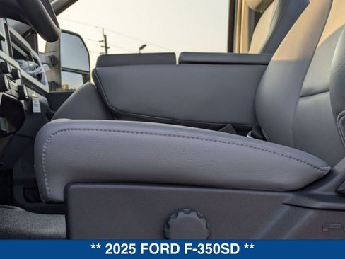 New 2025 Ford F350 XL w/ XL Chrome Package RWD image 15