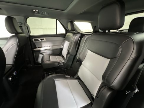 Used 2023 Ford Explorer XLT w/ Equipment Group 202A AWD/4WD image 25