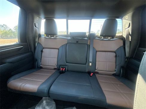 Certified 2025 Chevrolet Silverado 2500 High Country w/ High Country Premium Package image 27