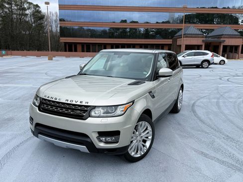 Used 2014 Land Rover Range Rover Sport HSE image 3