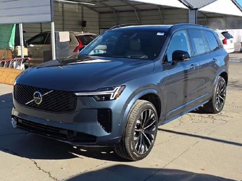 New 2026 Volvo XC90 B6 Ultra w/ Lounge Package image 8