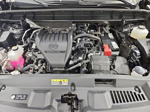 Used 2023 Toyota Highlander XSE AWD/4WD image 22
