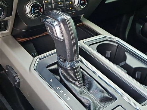 Used 2017 Ford F150 Lariat w/ Equipment Group 502A Luxury AWD/4WD image 13