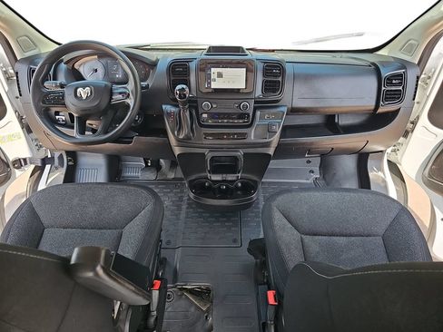 Used 2023 RAM ProMaster 2500 FWD image 9