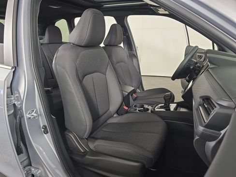 Certified 2025 Subaru Forester Premium AWD/4WD image 29