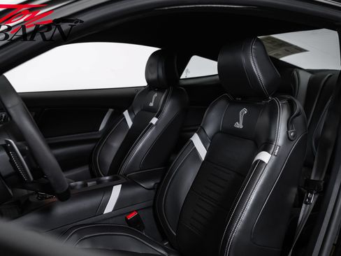 Used 2021 Ford Mustang Shelby GT500 w/ Technology Package RWD image 22