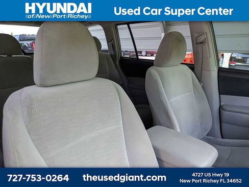 Used 2012 Toyota Highlander 4WD w/ Tech Pkg image 6
