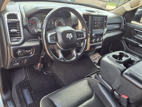 Used 2019 RAM 1500 Laramie AWD/4WD image 5