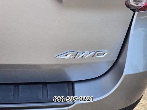 Used 2021 Ford Explorer XLT w/ Equipment Group 202A AWD/4WD image 16