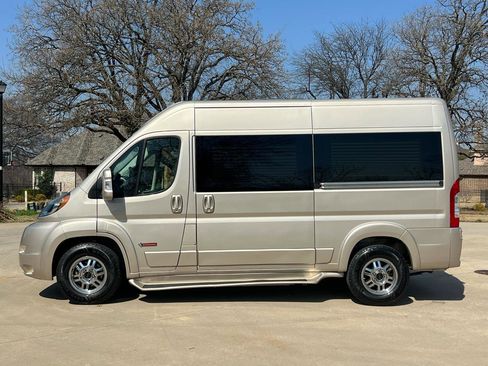 Used 2020 RAM ProMaster 2500 w/ RV Ready Prep Package image 10
