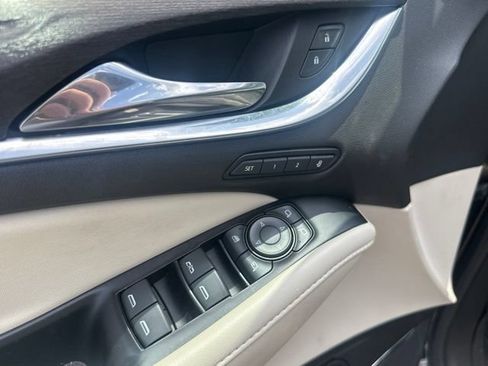 Used 2023 Buick Enclave Avenir FWD image 35