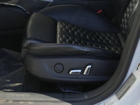 Used 2017 Audi RS 7 Prestige image 33