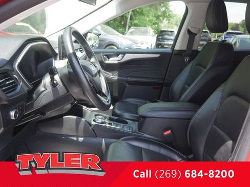 Used 2022 Ford Escape SEL w/ Technology Package AWD/4WD image 40