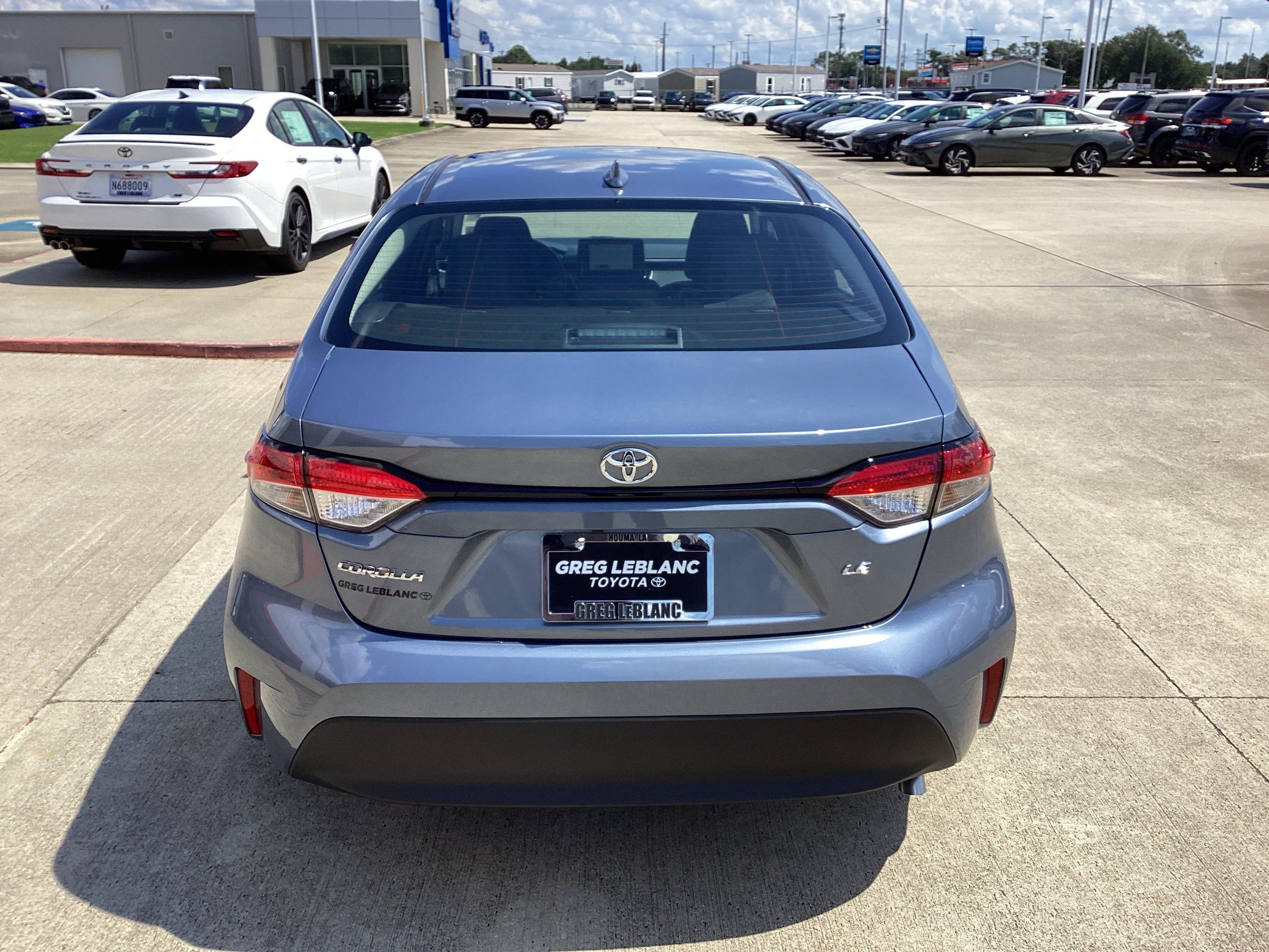 Used 2026 Toyota Corolla LE FWD image 6