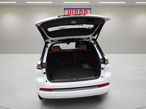 New 2026 Jeep Grand Cherokee Summit AWD/4WD image 10