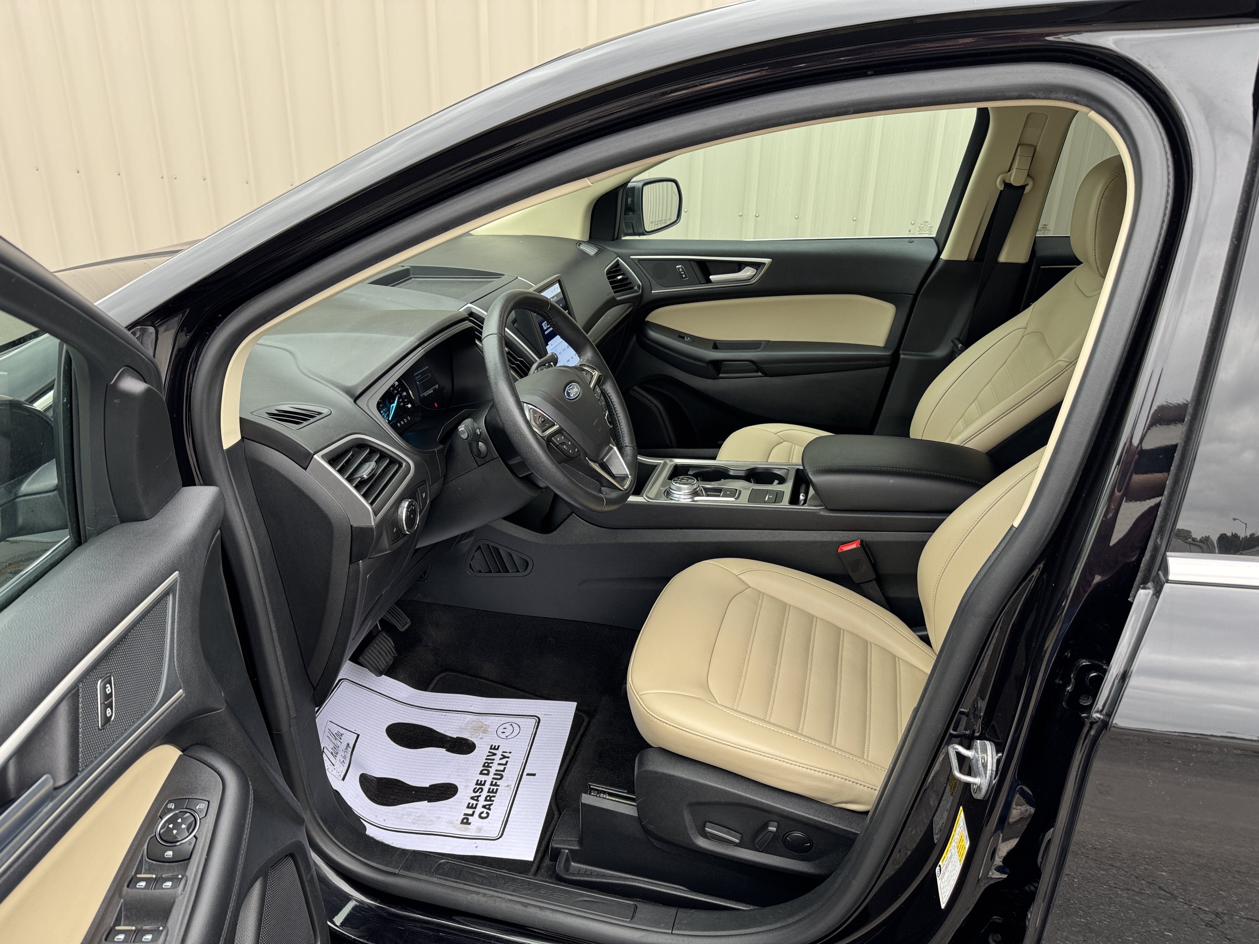 Used 2024 Ford Edge SEL AWD/4WD image 9