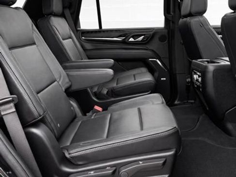 Used 2024 GMC Yukon Denali AWD/4WD image 15