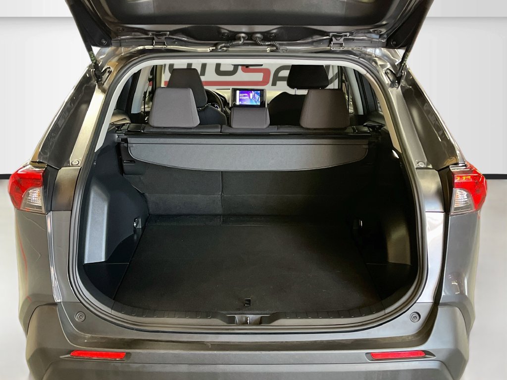 Used 2025 Toyota RAV4 XLE w/ Weather Package AWD/4WD image 25