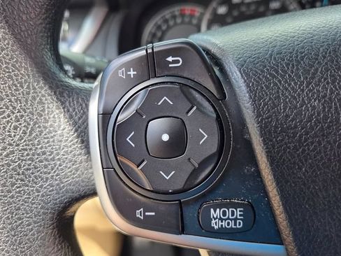 Used 2012 Toyota Camry LE FWD image 24