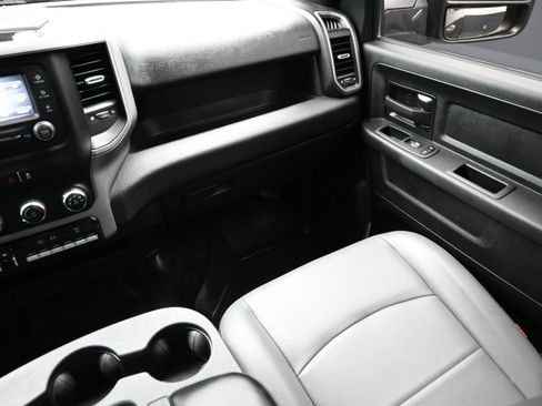 Used 2024 RAM 2500 Tradesman w/ Chrome Appearance Group AWD/4WD image 37