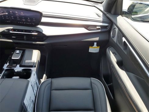 New 2025 Buick Enclave Avenir w/ Super Cruise Package image 28