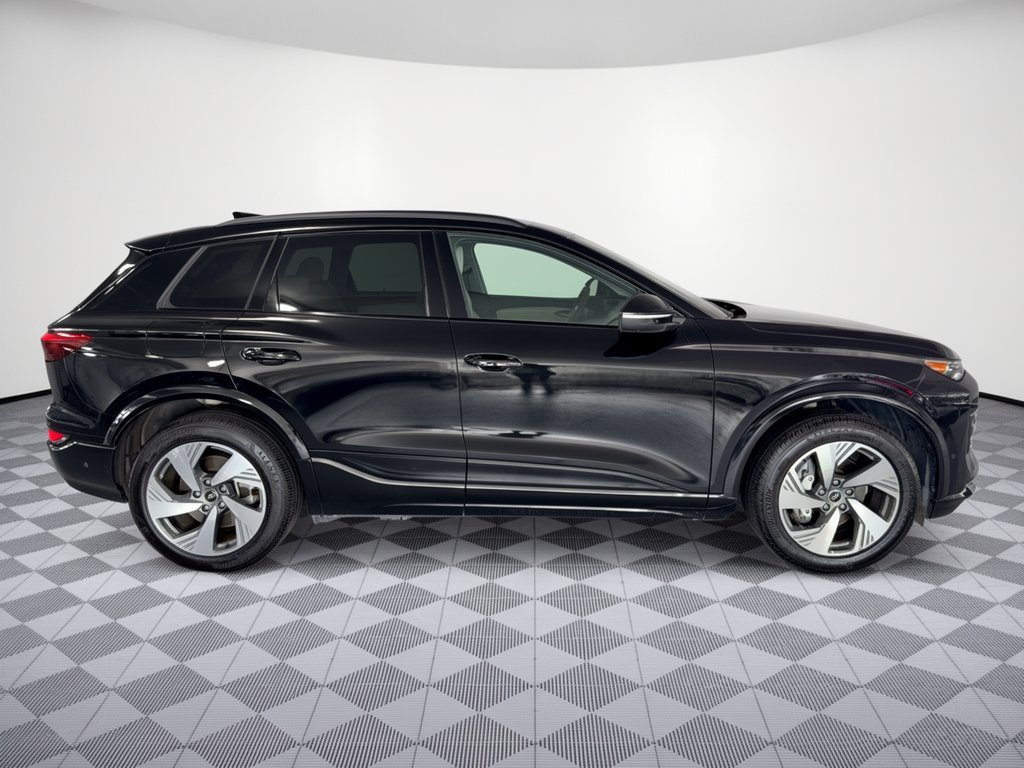 Used 2025 Audi Q6 e-tron Premium Plus w/ Premium Plus AWD/4WD image 8
