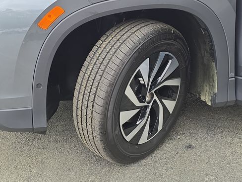 New 2026 Volkswagen Tiguan S FWD image 31